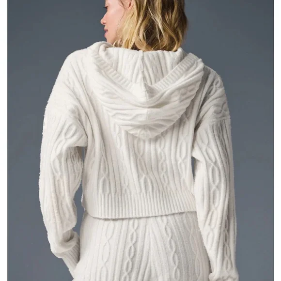 ALO sweater - Picture 3 of 11